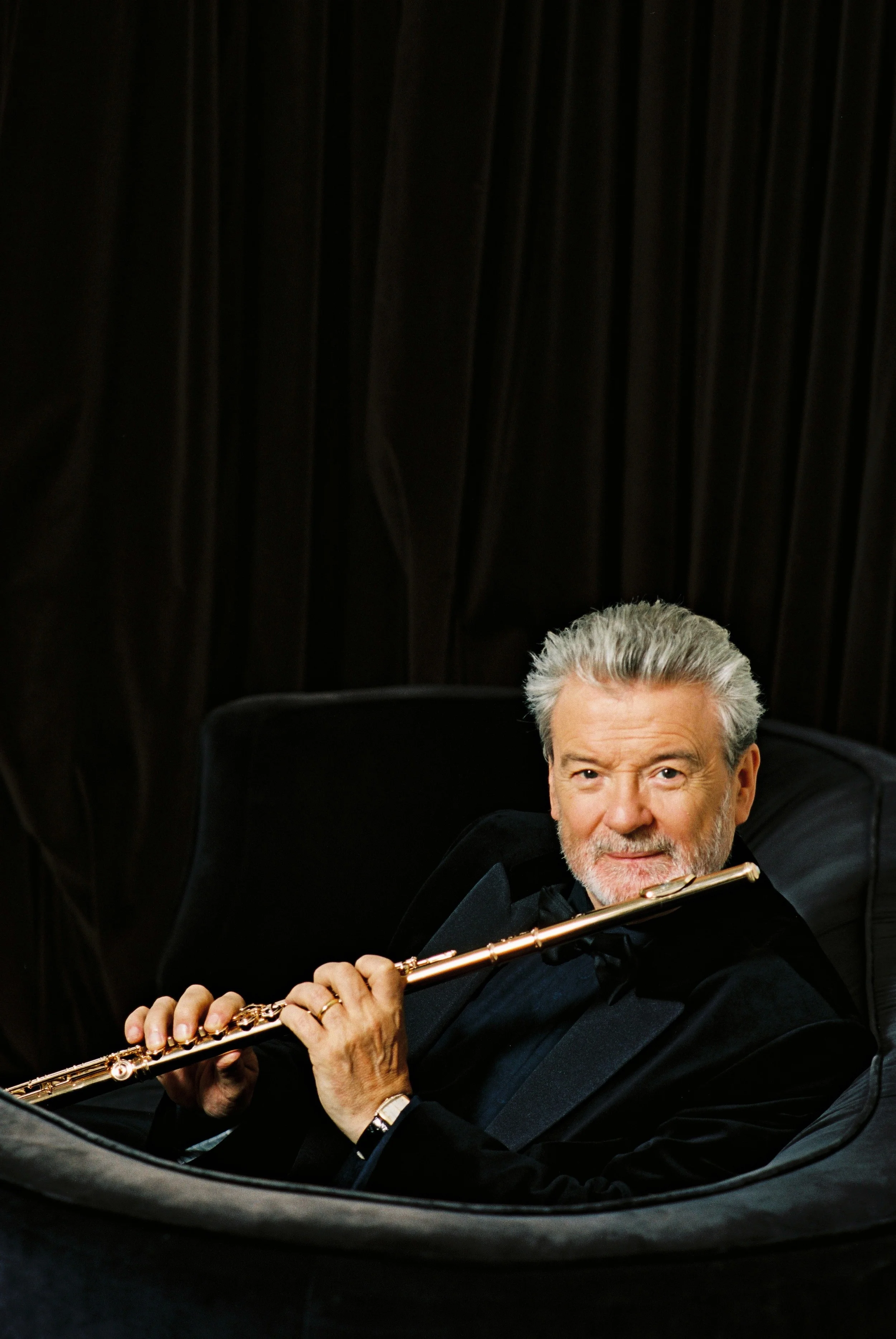 Sir James Galway photographs and articles — Sir James Galway